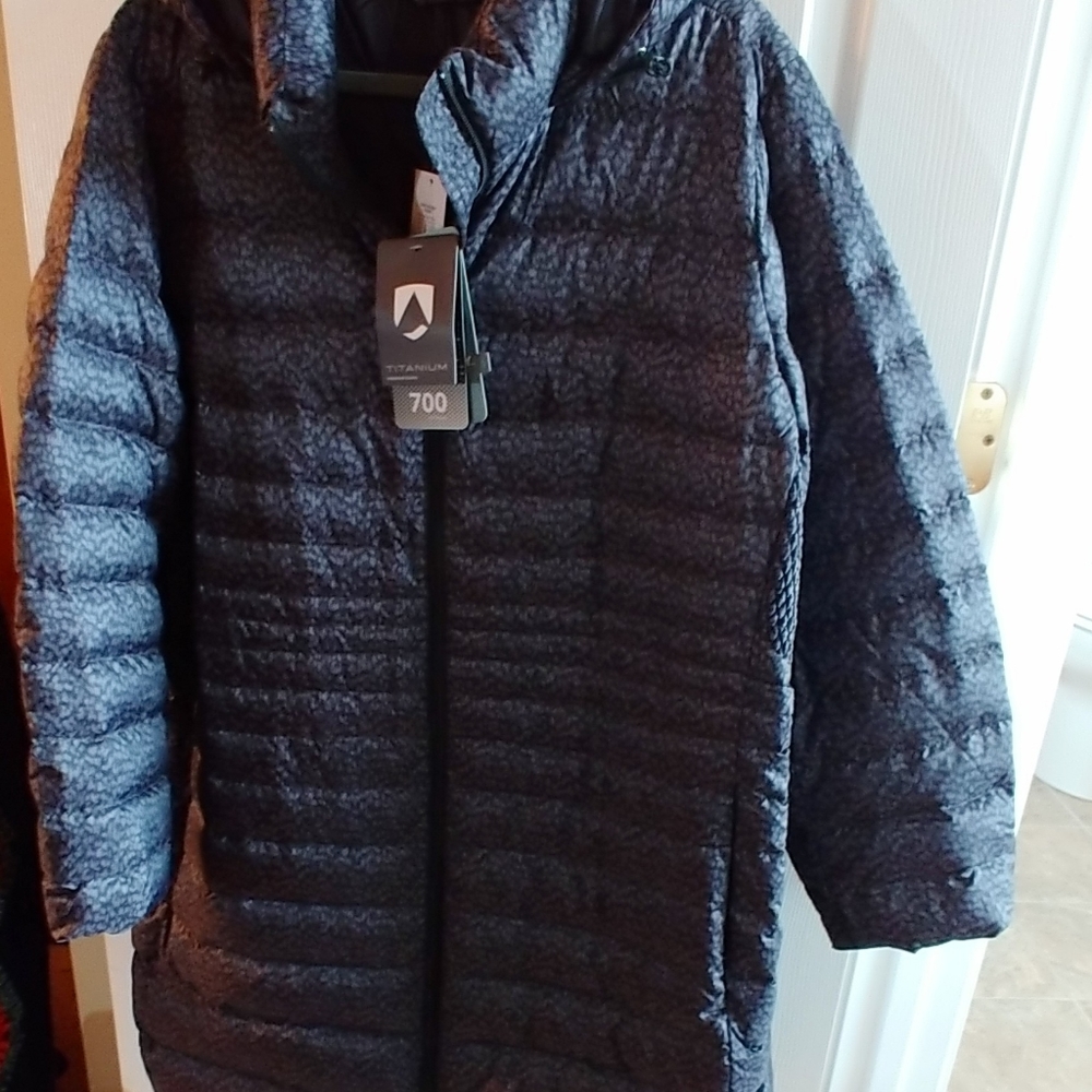 Womans Lands And 2X Down Coat Nwt